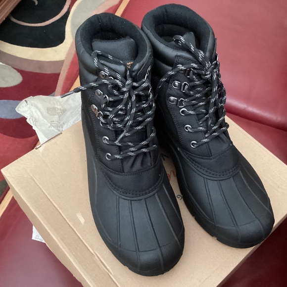 Men Winter Boots NIB size 10 main image 5